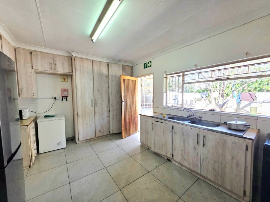 17 Bedroom Property for Sale in Universitas Free State